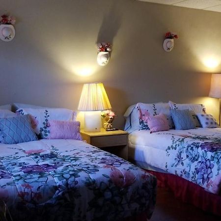 Pittsfield Motor Inn Buitenkant foto