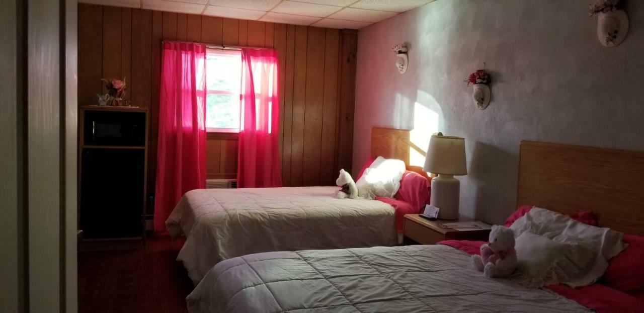 Pittsfield Motor Inn Buitenkant foto
